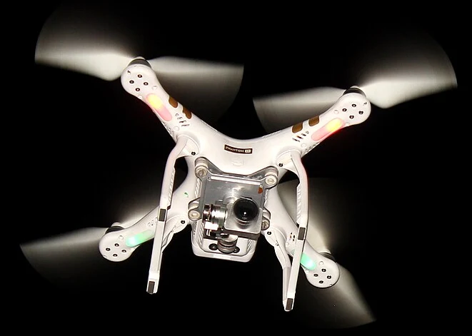 Drone survei sedang terbang